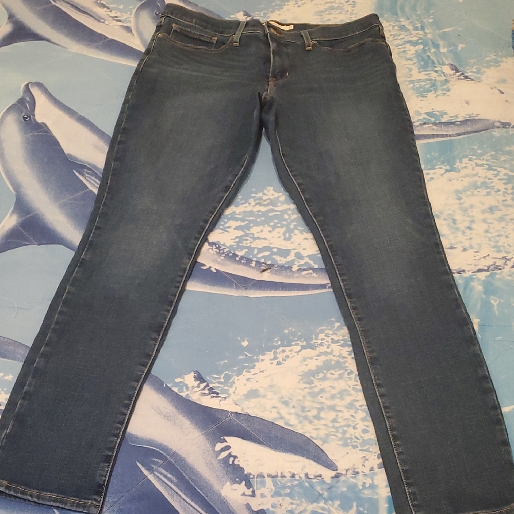 Levi's Women's Straight Leg Blue Jeans